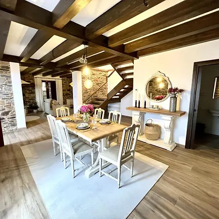 بيت للعطل A Calzada